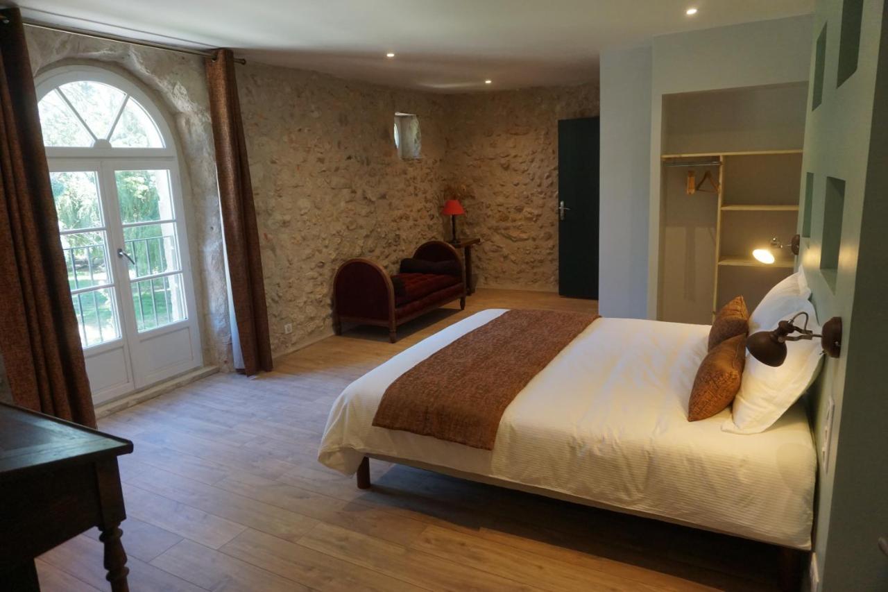 Le Moulin De Moquesouris - Chambres D'Hotes Et Table D'Hote Nazelles-Negron Exterior foto